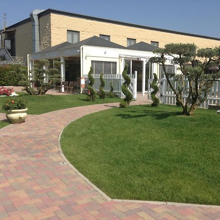 פורטו טולה Hotel Bussana מראה חיצוני תמונה