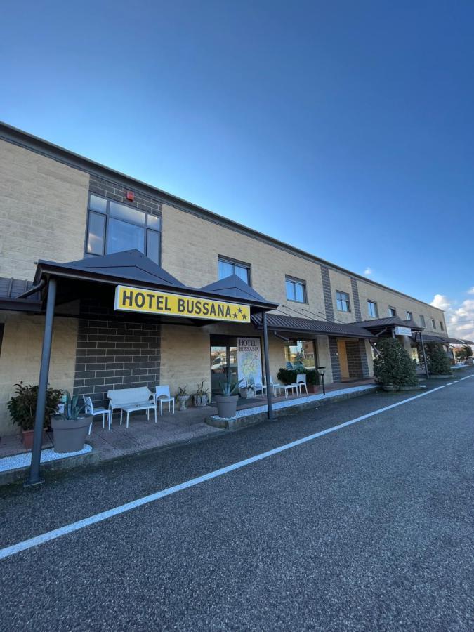 פורטו טולה Hotel Bussana מראה חיצוני תמונה
