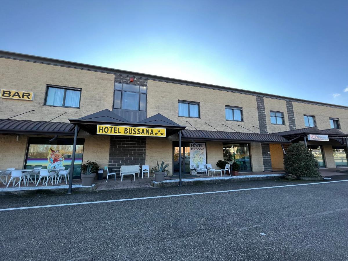 פורטו טולה Hotel Bussana מראה חיצוני תמונה