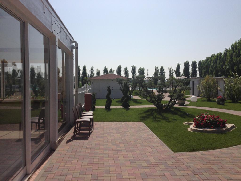 פורטו טולה Hotel Bussana מראה חיצוני תמונה